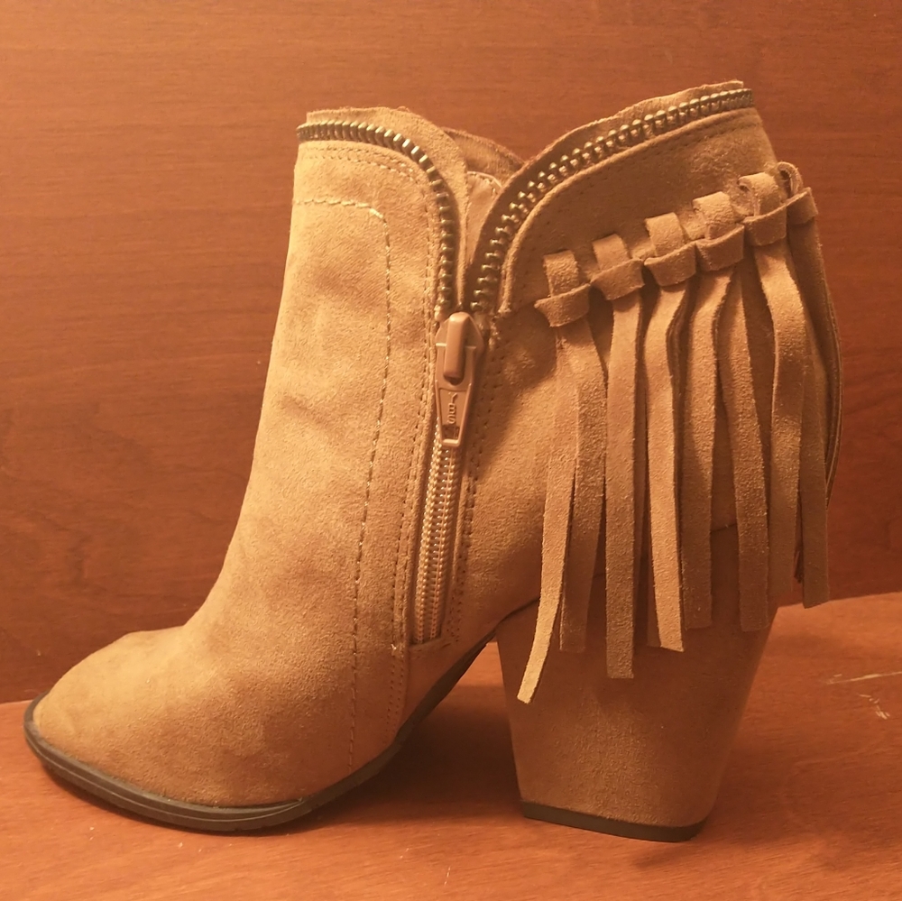 DV Open Toe Booties with fringed back Size 7.5